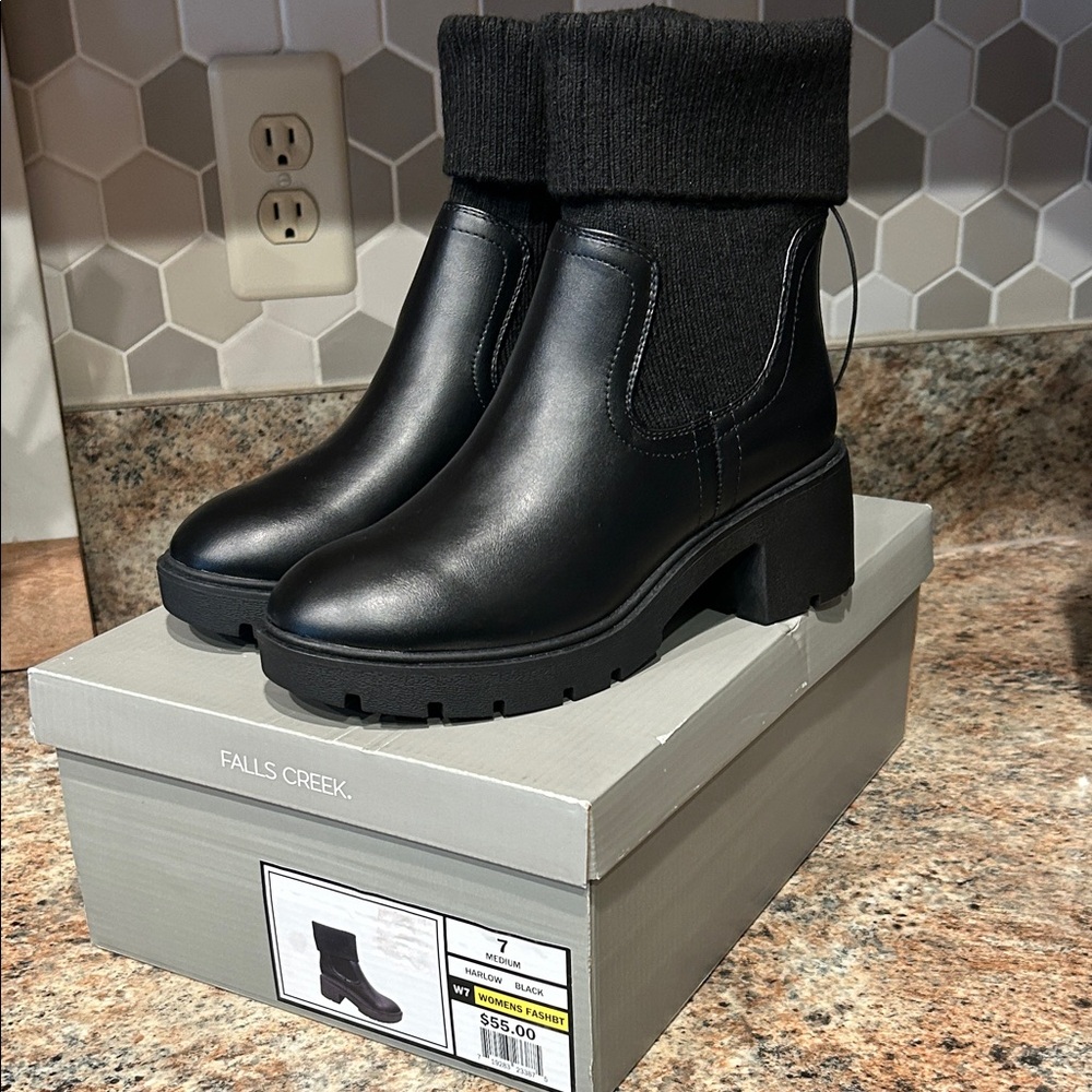 New Falls Creek Black Faux-Leather Knit-Cuff Chunky Heel Ankle Boots Women’s 7M